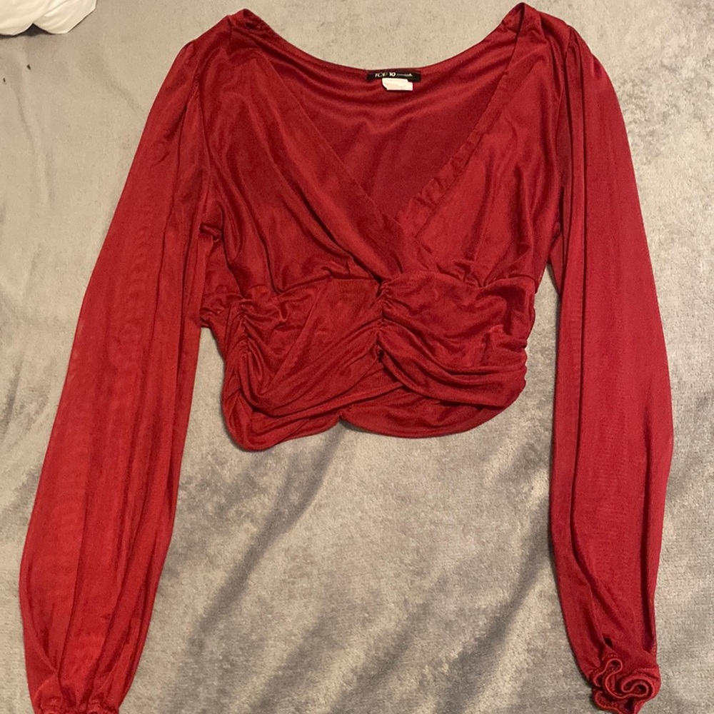 WOMENS RED BRAND NEW NEVER WORK TOP GOING OUT TOP
